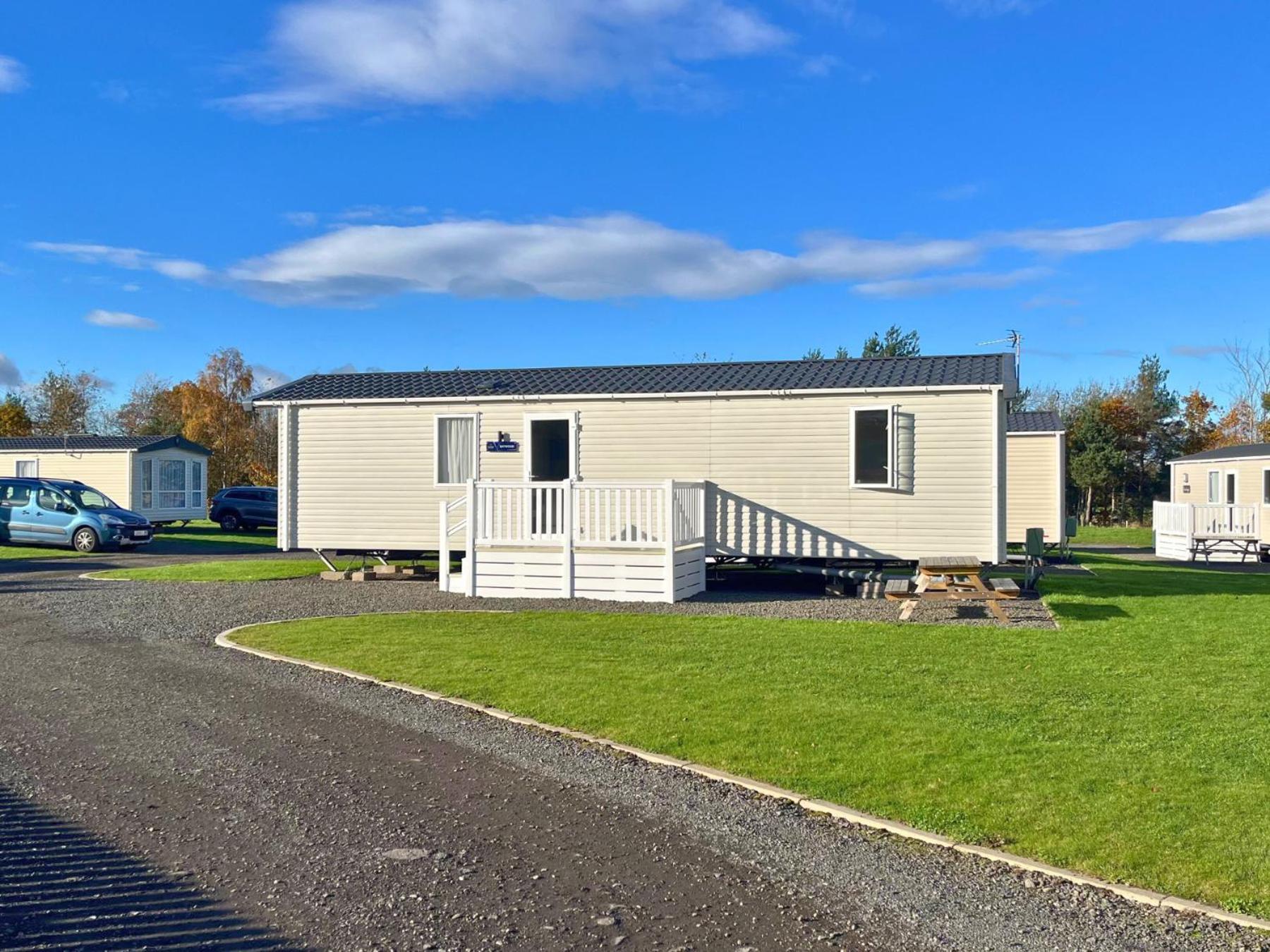 Linwater Caravan Park - Luxury Lodges And Static Caravans Near Edinburgh Newbridge  Exterior photo