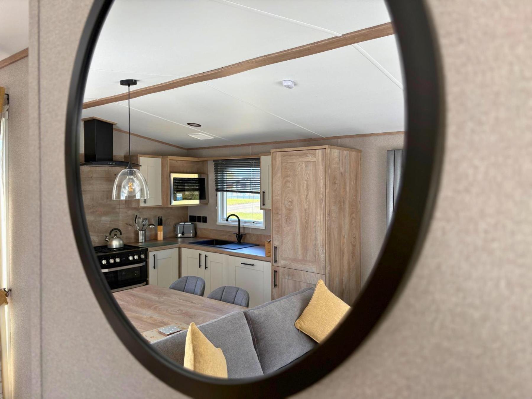 Linwater Caravan Park - Luxury Lodges And Static Caravans Near Edinburgh Newbridge  Exterior photo