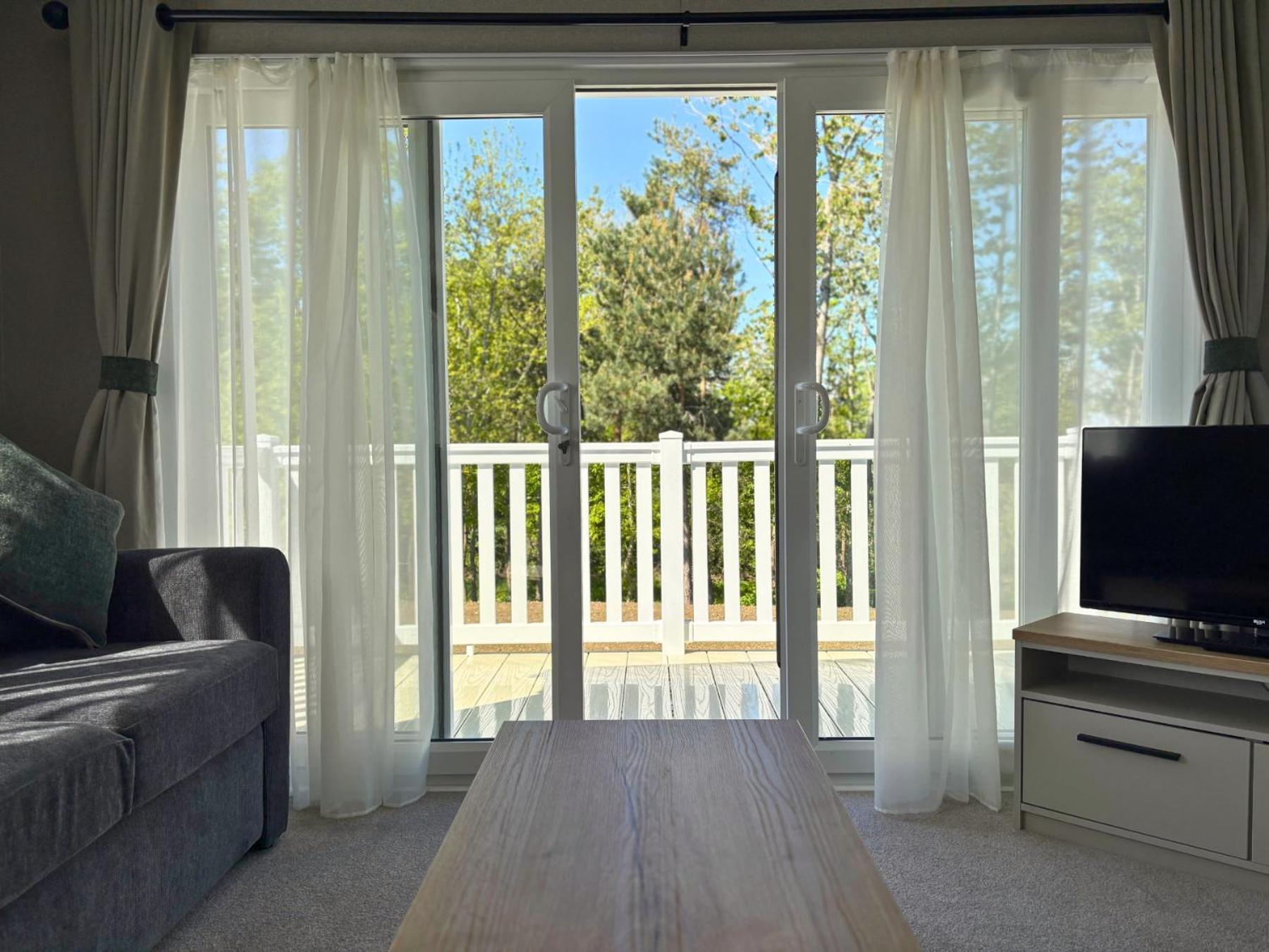 Linwater Caravan Park - Luxury Lodges And Static Caravans Near Edinburgh Newbridge  Exterior photo