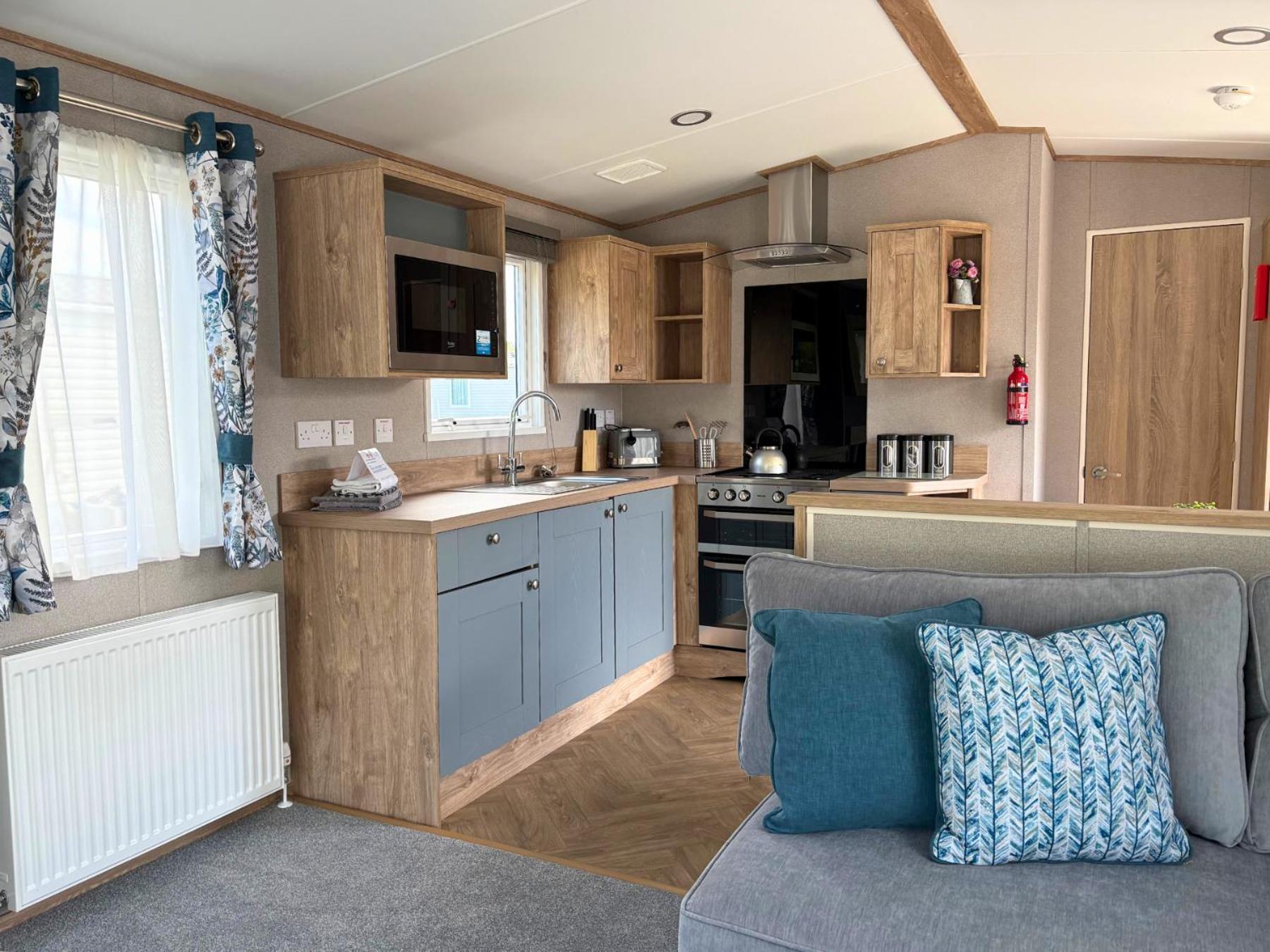 Linwater Caravan Park - Luxury Lodges And Static Caravans Near Edinburgh Newbridge  Exterior photo