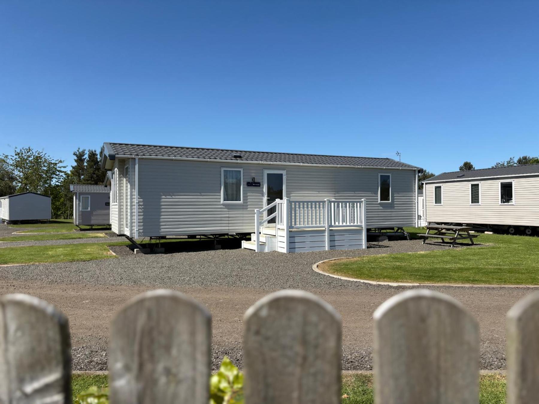 Linwater Caravan Park - Luxury Lodges And Static Caravans Near Edinburgh Newbridge  Exterior photo